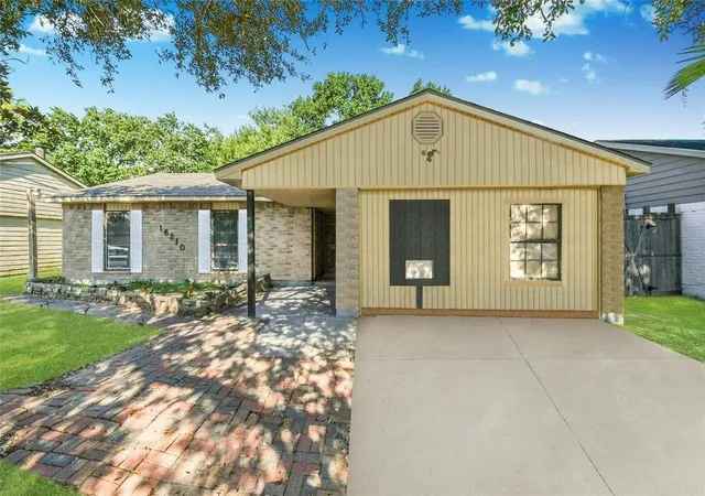 Photo 1 of Single family home for sale at 16210 Lazy Ridge Rd, Houston, TX 77053 | MLS# 48273023 | Listing updated on 2026-09-01
