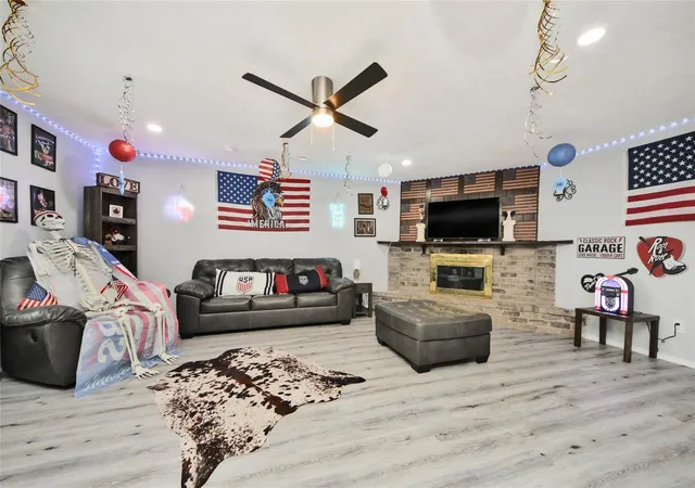 Photo 4 of Single family home for sale at 16210 Lazy Ridge Rd, Houston, TX 77053 | MLS# 48273023 | Listing updated on 2026-09-01