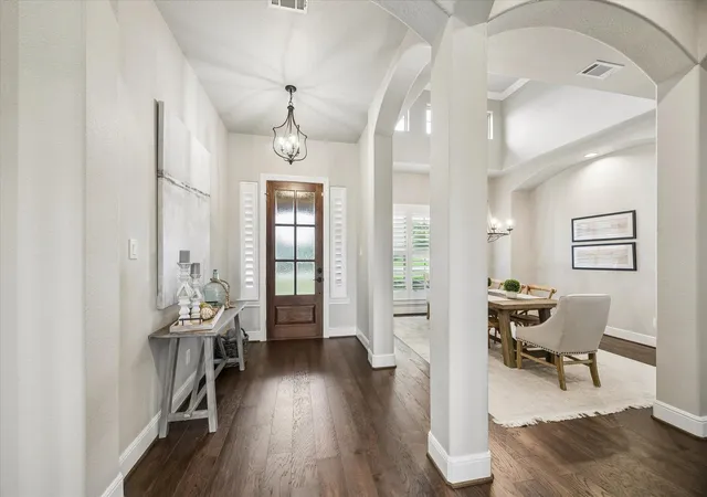 Photo 4 of Single family home for sale at 885 Amethyst Dr, Bellville, TX 77418 | MLS# 13502422 | Listing updated on 2026-09-16