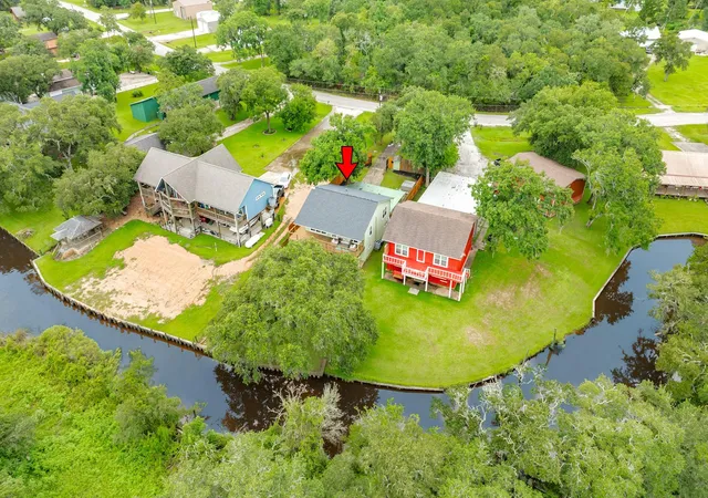 Photo 3 of Single family home for sale at 6840 County Rd 659, Brazoria, TX 77422 | MLS# 15680495 | Listing updated on 2026-10-06