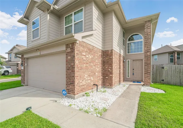 Photo 1 of Single family home for sale at 1602 Royal Grantham Ct, Houston, TX 77073 | MLS# 62100551 | Listing updated on 2026-09-16