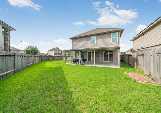 Photo 4 of Single family home for sale at 1602 Royal Grantham Ct, Houston, TX 77073 | MLS# 62100551 | Listing updated on 2026-09-16
