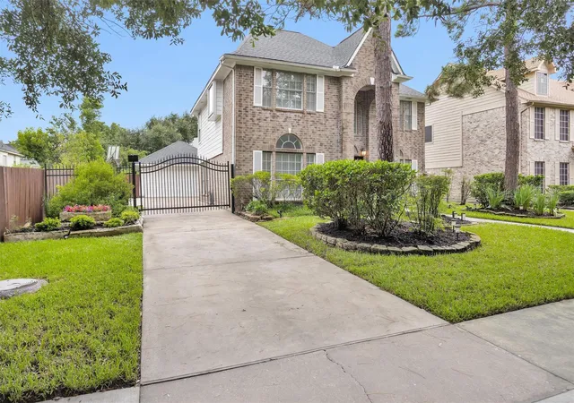 Photo 3 of Single family home for sale at 1331 Edenderry Ln, Missouri City, TX 77459 | MLS# 36770427 | Listing updated on 2026-09-19