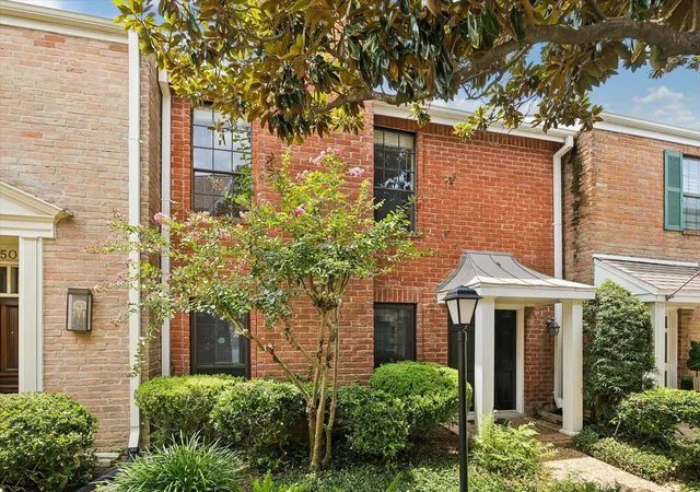 1st image of 752 Augusta Dr #752, Houston, TX 77057 | MLS# 17649061