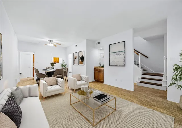 Photo 3 of Townhouse for sale at 752 Augusta Dr #752, Houston, TX 77057 | MLS# 17649061 | Listing updated on 2026-09-13