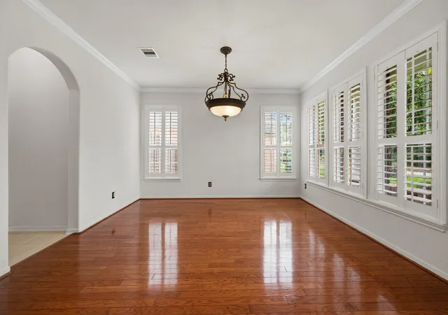 4th image of 8026 Trophy Pl Dr, Humble, TX 77346 | MLS# 54141009