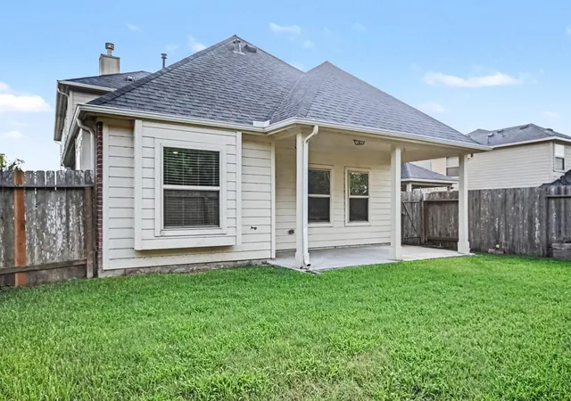 22nd image of 5127 Gulf Stream Ln, Bacliff, TX 77518 | MLS# 76909483