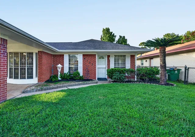 Photo 2 of Sale Pending at 6127 Rietta St, Houston, TX 77016 | MLS# 78740198 | Listing updated on 2026-09-04