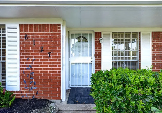 Photo 4 of Sale Pending at 6127 Rietta St, Houston, TX 77016 | MLS# 78740198 | Listing updated on 2026-09-04