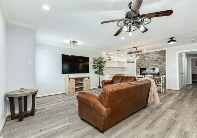Photo 4 of Single family home for sale at 5507 Menard Ave, Galveston, TX 77551 | MLS# 17555486 | Listing updated on 2026-08-30
