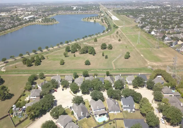 Photo 3 of Single family home for sale at 9514 Curry Landing Dr, Houston, TX 77095 | MLS# 90821705 | Listing updated on 2026-08-31