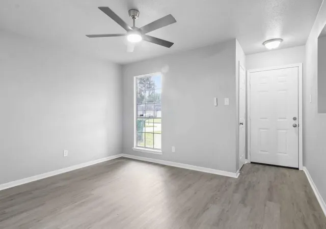 Photo 2 of Single family home for sale at 7207 Pinehook Ln, Houston, TX 77016 | MLS# 67264406 | Listing updated on 2026-09-06