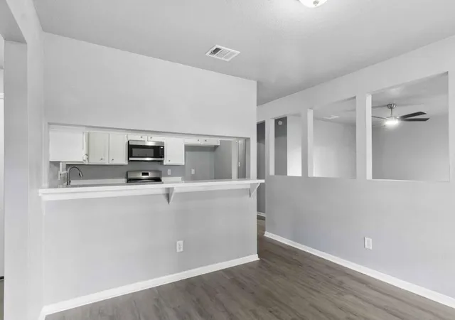 Photo 4 of Single family home for sale at 7207 Pinehook Ln, Houston, TX 77016 | MLS# 67264406 | Listing updated on 2026-09-06