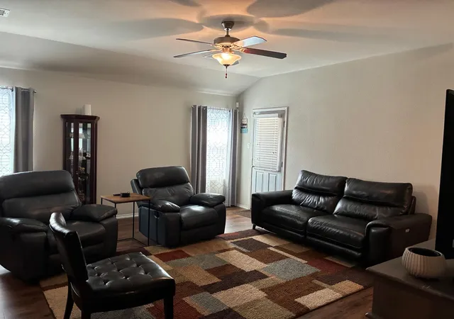 Photo 3 of Single family home for sale at 5606 Mesquite Oaks Trl, Spring, TX 77389 | MLS# 59927807 | Listing updated on 2026-09-10