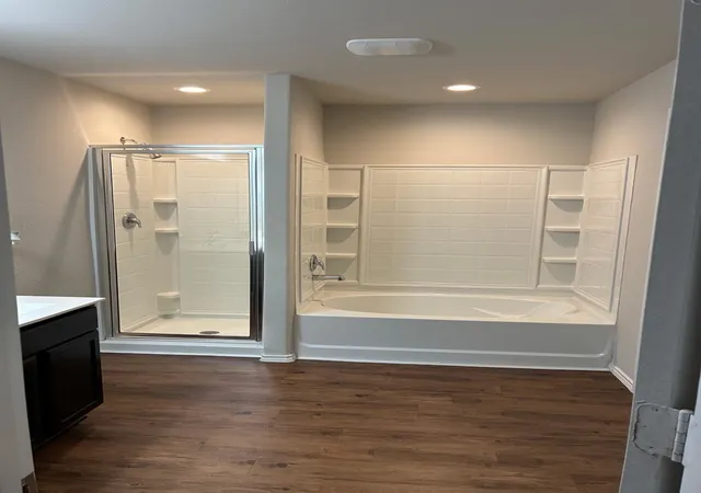 Photo 4 of Single family home for sale at 5606 Mesquite Oaks Trl, Spring, TX 77389 | MLS# 59927807 | Listing updated on 2026-09-10