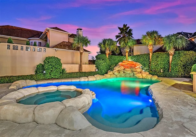 5th image of 10 Lake Mist Ct, Sugar Land, TX 77479 | MLS# 56119053