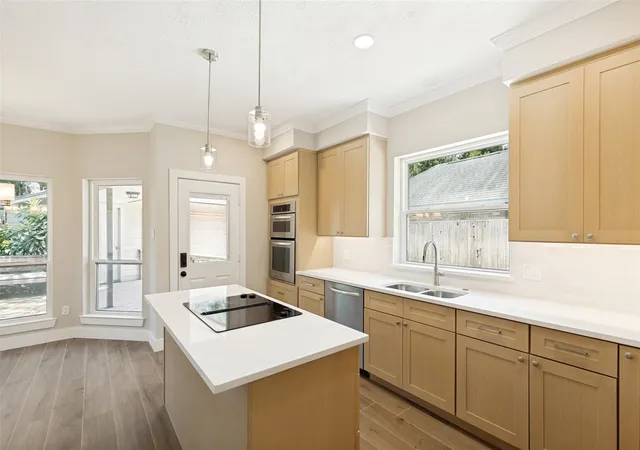 Photo 3 of Single family home for sale at 3418 Woodland View Dr, Kingwood, TX 77345 | MLS# 8418081 | Listing updated on 2026-09-16