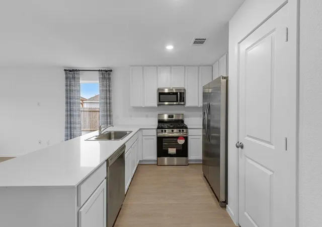 Photo 3 of Single family home for sale at 300 Tejas Trl, Waller, TX 77484 | MLS# 26247950 | Listing updated on 2026-10-10