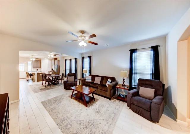 5th image of 320 Emerald Thicket Ln, Huffman, TX 77336 | MLS# 82335624