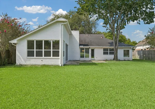 26th image of 608 Tanglewood Dr, Friendswood, TX 77546 | MLS# 22591645