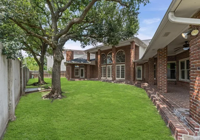4th image of 8122 Meadow Crest St, Houston, TX 77071 | MLS# 34310303