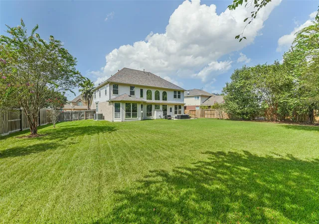 5th image of 8718 Rolling Rapids Rd, Humble, TX 77346 | MLS# 67401271