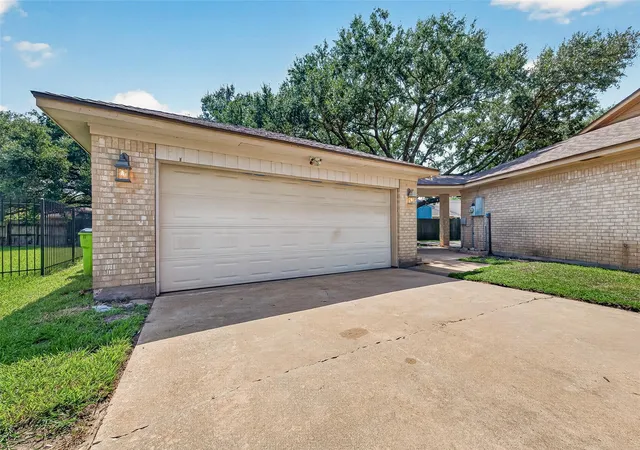 47th image of 2014 Franklin Cir, Rosenberg, TX 77471 | MLS# 33812785