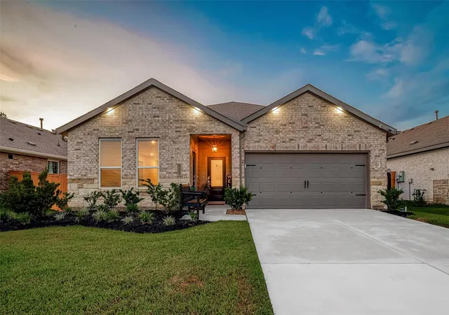 3rd image of 923 Heaven Dr, Beasley, TX 77417 | MLS# 29741827