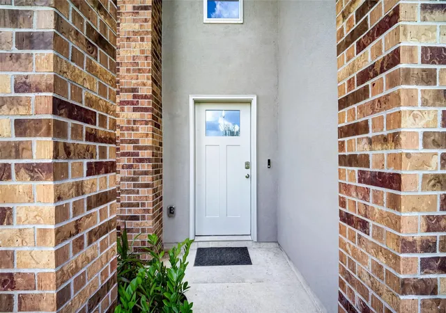 Photo 3 of Single family home for sale at 1023 Park Crst Dr, Missouri City, TX 77459 | MLS# 69616099 | Listing updated on 2026-10-10