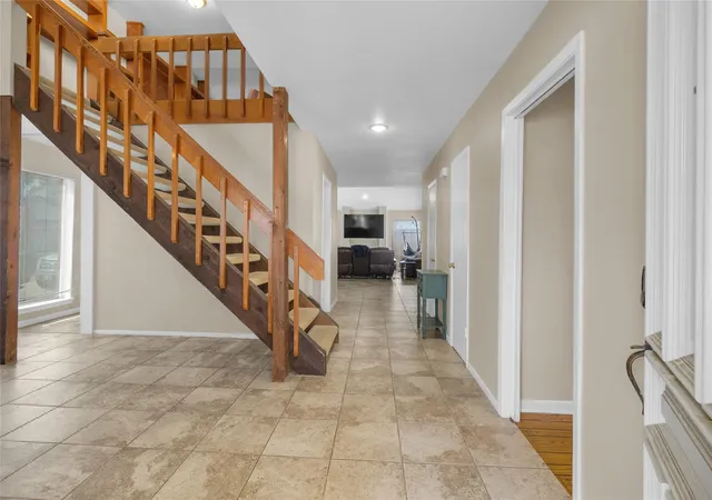 Photo 3 of Single family home for sale at 1622 Ash Meadow Dr, Houston, TX 77090 | MLS# 94810691 | Listing updated on 2026-09-21