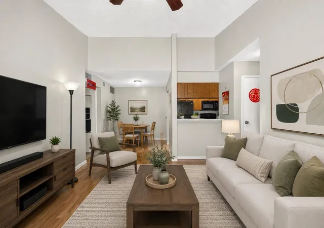 2nd image of 2120 El Paseo St #802, Houston, TX 77054 | MLS# 51427795