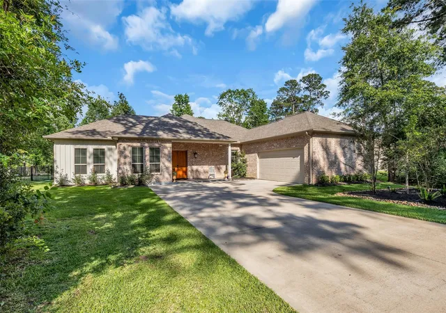 2nd image of 12134 S Tara Plantation Dr, Tomball, TX 77375 | MLS# 10542331