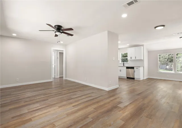 2nd image of 715 20th Ave N, Texas City, TX 77590 | MLS# 22672335