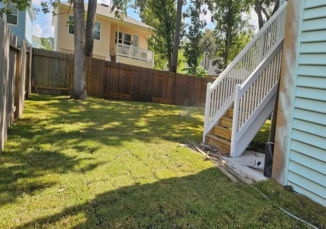6th image of 1909 Ashlee Ct, Dickinson, TX 77539 | MLS# 78217103