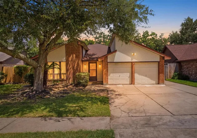 30th image of 602 Briarclift Ln, Baytown, TX 77521 | MLS# 15071508