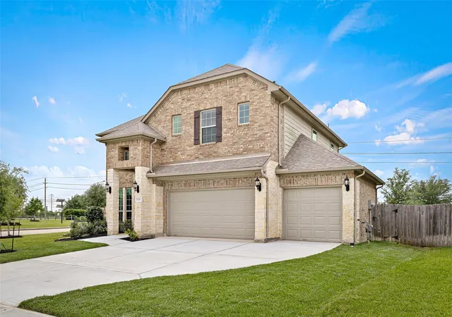 Photo 2 of Single family home for sale at 32203 Casa Linda Dr, Hockley, TX 77447 | MLS# 52892314 | Listing updated on 2026-10-02