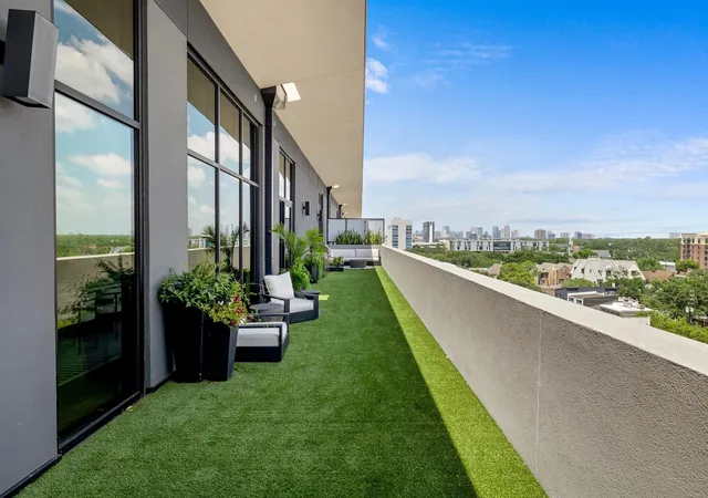 4th image of 2710 Steel St #704, Houston, TX 77098 | MLS# 2681958