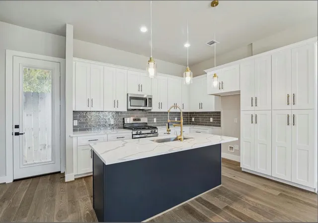 4th image of 5821 Mansfield Heights Ln, Houston, TX 77091 | MLS# 24973739