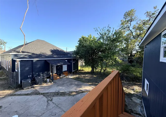 4th image of 2209 Gano St, Houston, TX 77009 | MLS# 7951557