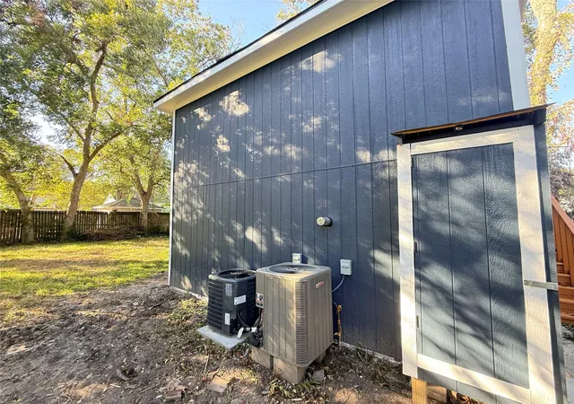 5th image of 2209 Gano St, Houston, TX 77009 | MLS# 7951557