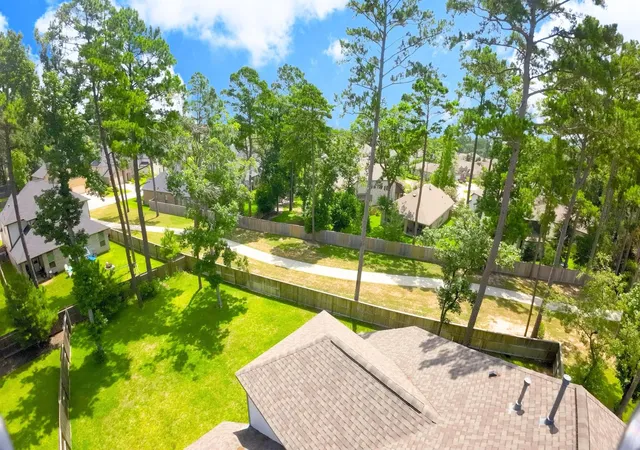 Photo 3 of Single family home for sale at 148 Gray Pine Grove Wy, Conroe, TX 77318 | MLS# 80952785 | Listing updated on 2026-09-09