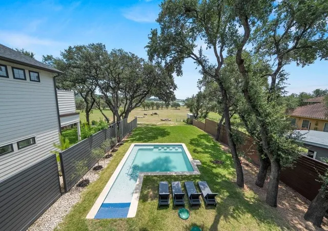 Photo 2 of Single family home for sale at 2854-2858 Lakeshore Dr, Canyon Lake, TX 78133 | MLS# 19863073 | Listing updated on 2026-08-12