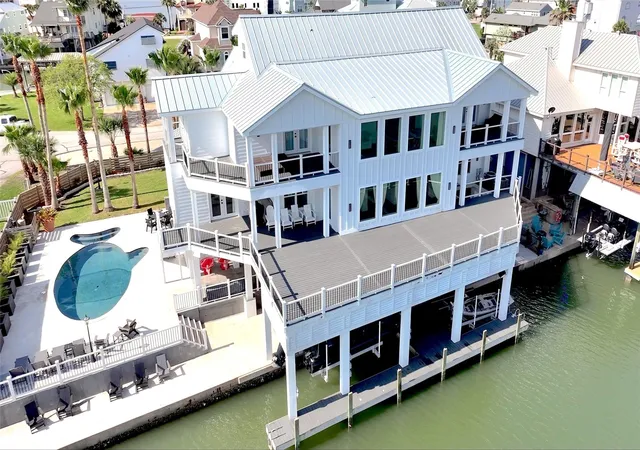 3rd image of 1614 Castaway St, Galveston, TX 77554 | MLS# 2175521
