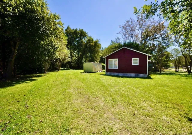 3rd image of 1807 Bell St, Dayton, TX 77535 | MLS# 50006715