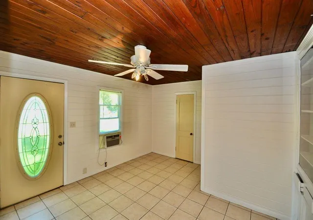 4th image of 1807 Bell St, Dayton, TX 77535 | MLS# 50006715