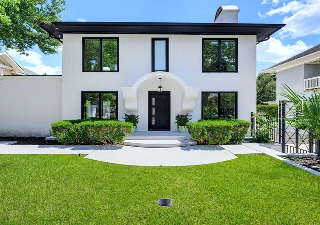 1st image of 607 Marshall St, Houston, TX 77006 | MLS# 11921183