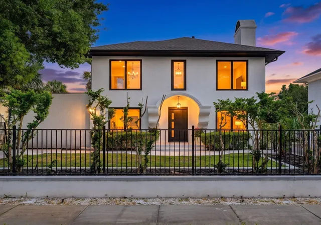 4th image of 607 Marshall St, Houston, TX 77006 | MLS# 11921183