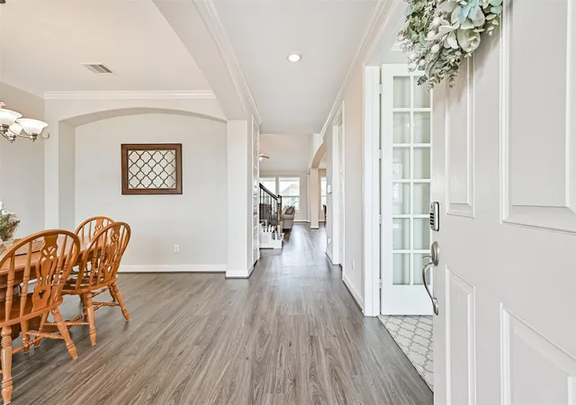 Photo 4 of Sale Pending at 2303 Rosehill Garden Trl, Houston, TX 77089 | MLS# 75119181 | Listing updated on 2026-09-02