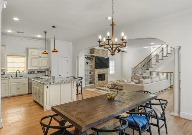 4th image of 1302 Antoine Dr #A, Houston, TX 77055 | MLS# 22782875