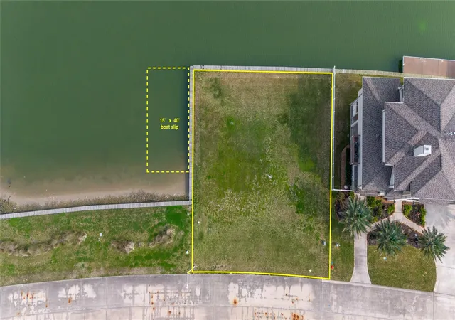 2nd image of 9 Ramrod, Hitchcock, TX 77563 | MLS# 12349753